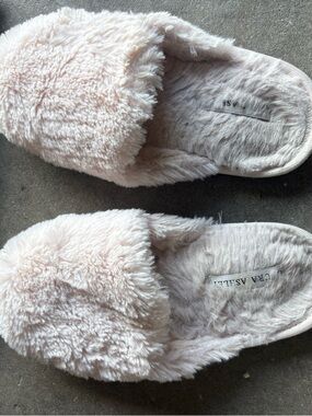 Cozy Plush Slide Slippers in Light Blush